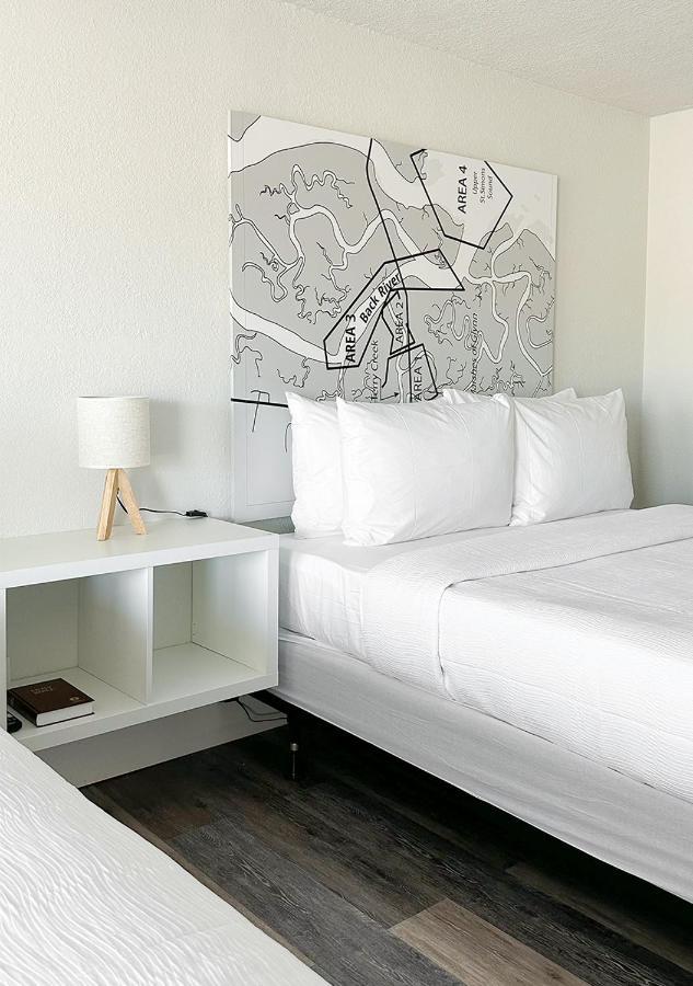 Golden Isles Inn & Suites Brunswick Esterno foto