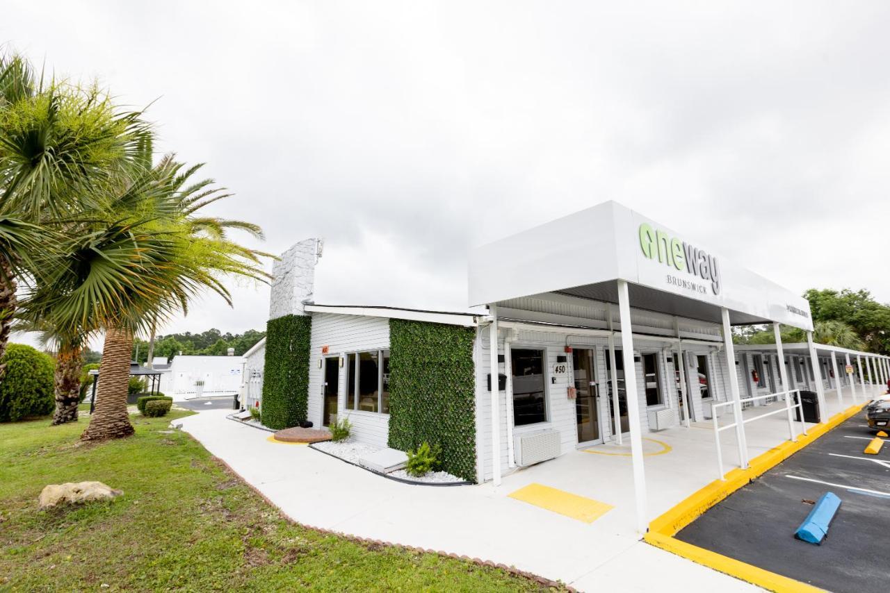 Golden Isles Inn & Suites Brunswick Esterno foto