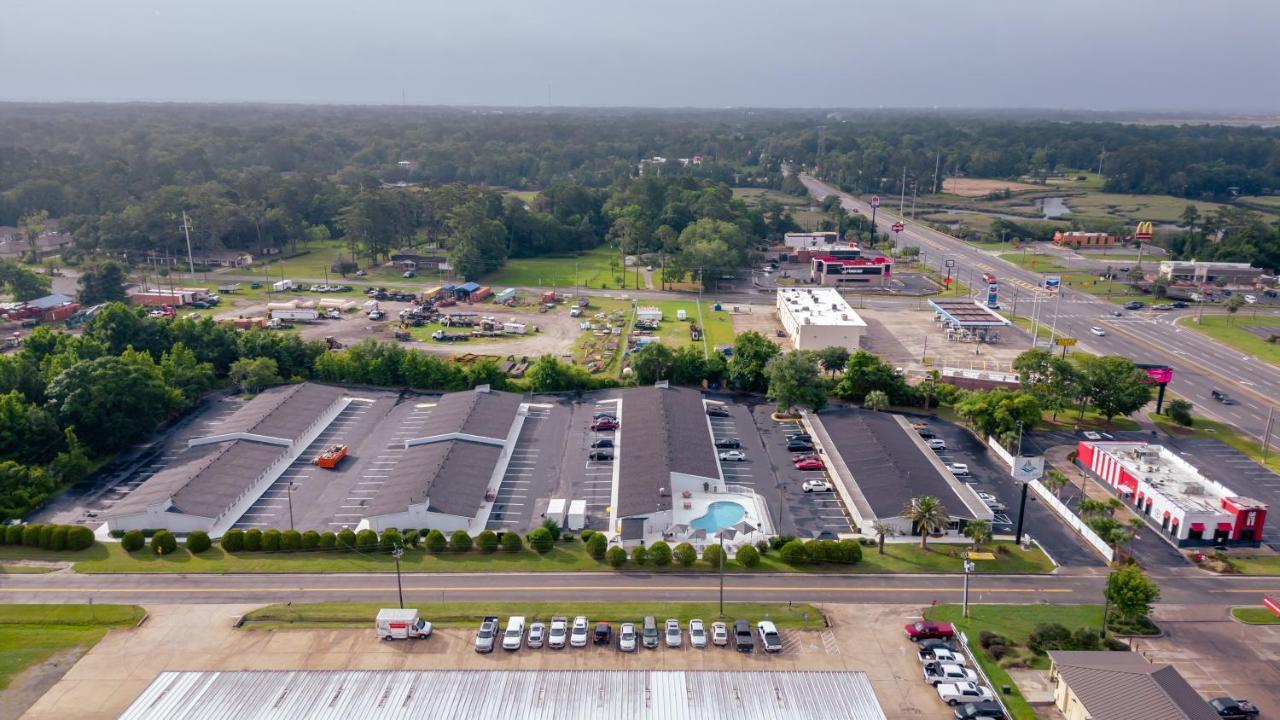 Golden Isles Inn & Suites Brunswick Esterno foto