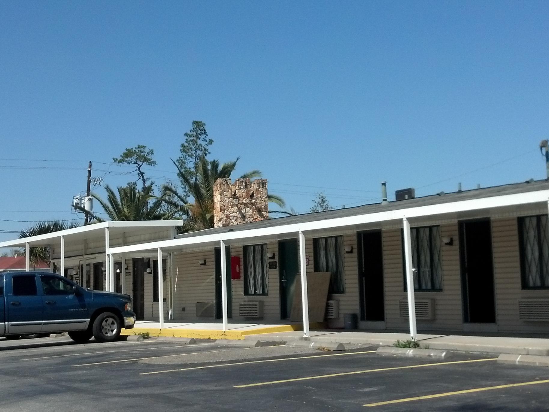 Golden Isles Inn & Suites Brunswick Esterno foto